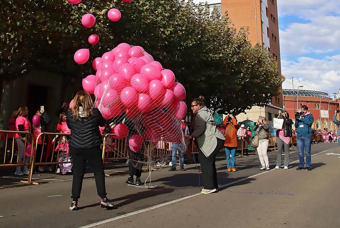 X Carrera de la Mujer Almon-Drasanvi contra el cáncer de mama en León.