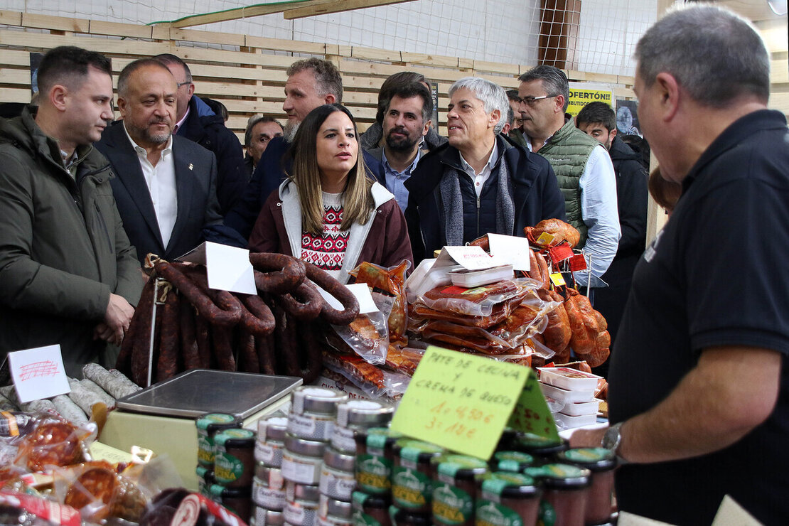 Vegacervera exhibe en su Feria de la Cecina de Chivo su enorme fortaleza agroalimentaria  (11)