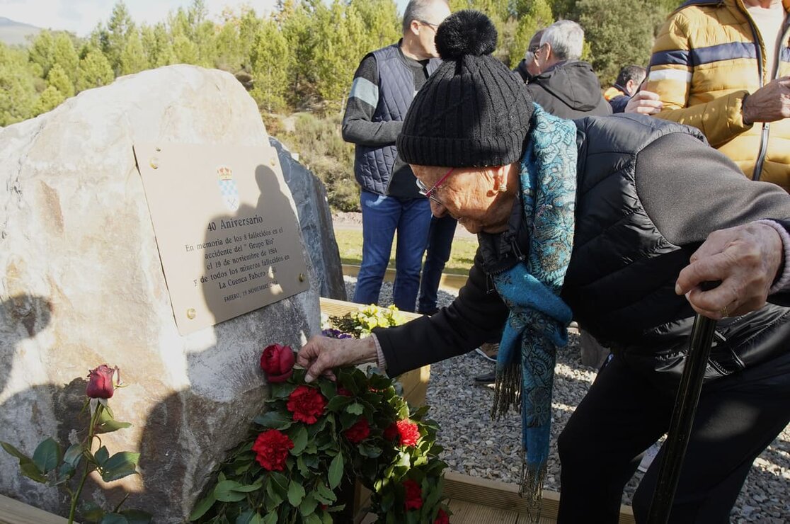 Inauguración el Memorial Minero en recuerdo a los trabajadores fallecidos en el accidente de la mina de Combustibles de Fabero del Grupo Río en Fabero, del que se cumplen 40 años. Foto: César Sánchez