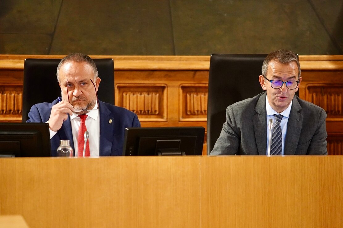 La corporación de la Diputación de León celebra el pleno ordinario correspondiente al mes de noviembre, en cuyo orden del día se incluye la aprobación inicial del presupuesto para el próximo ejercicio. Foto: Campillo