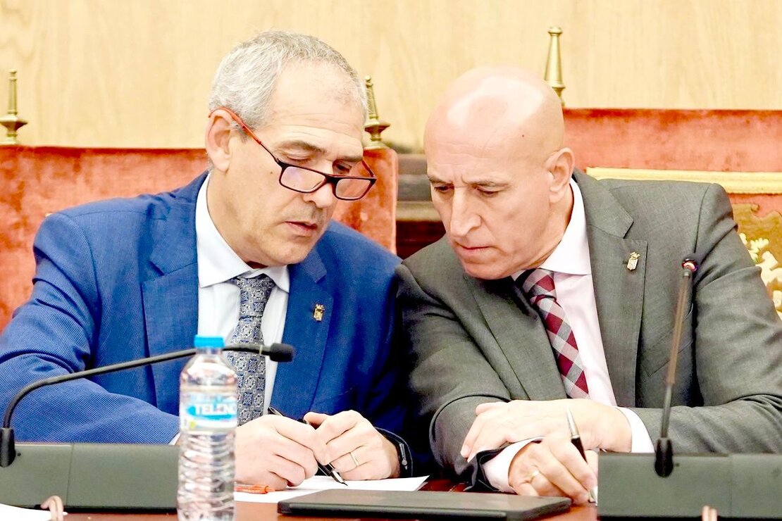 El Ayuntamiento de León celebra el pleno ordinario del mes de noviembre con la aprobación inicial del presupuesto general para 2025. Foto: Campillo