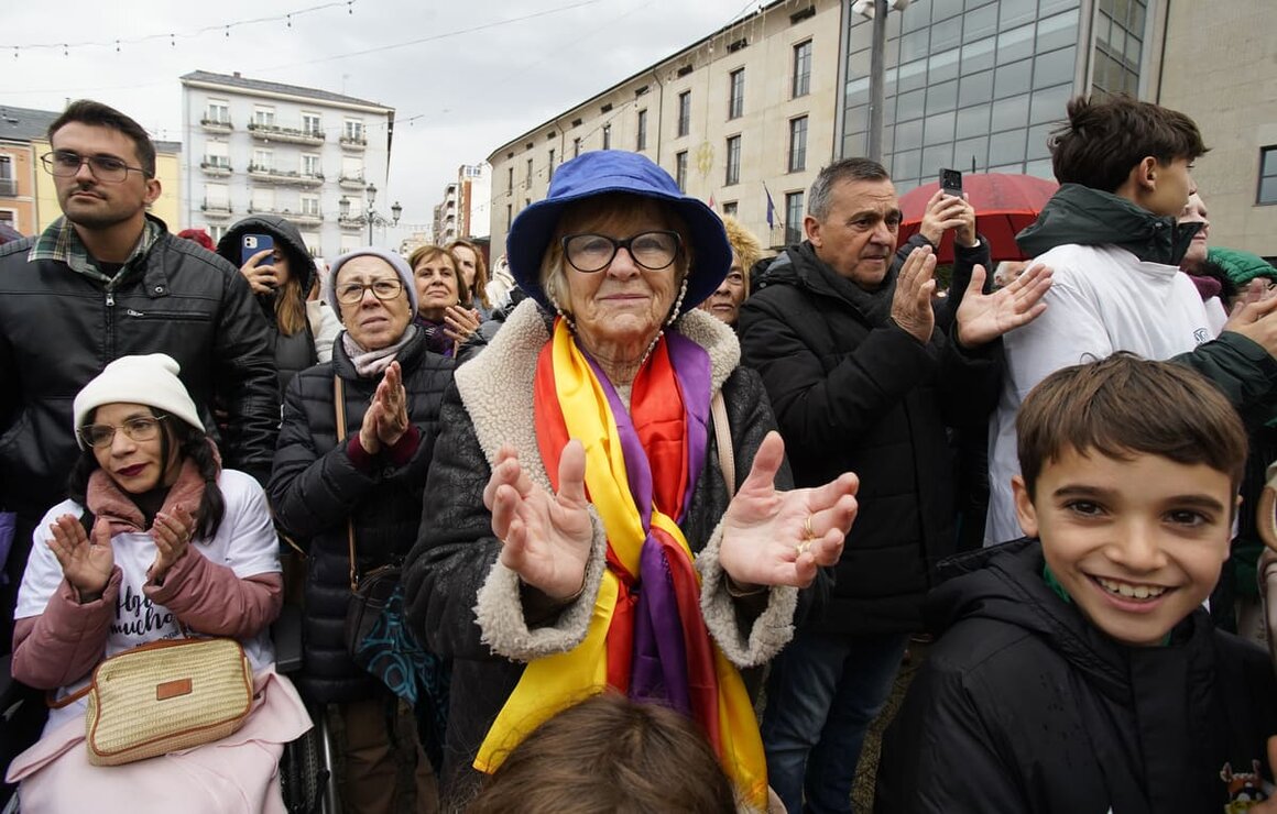 El Bierzo sale a la calle en defensa de la sanidad. 15.000 personas rechazan la actual situación sanitaria en la comarca (6)