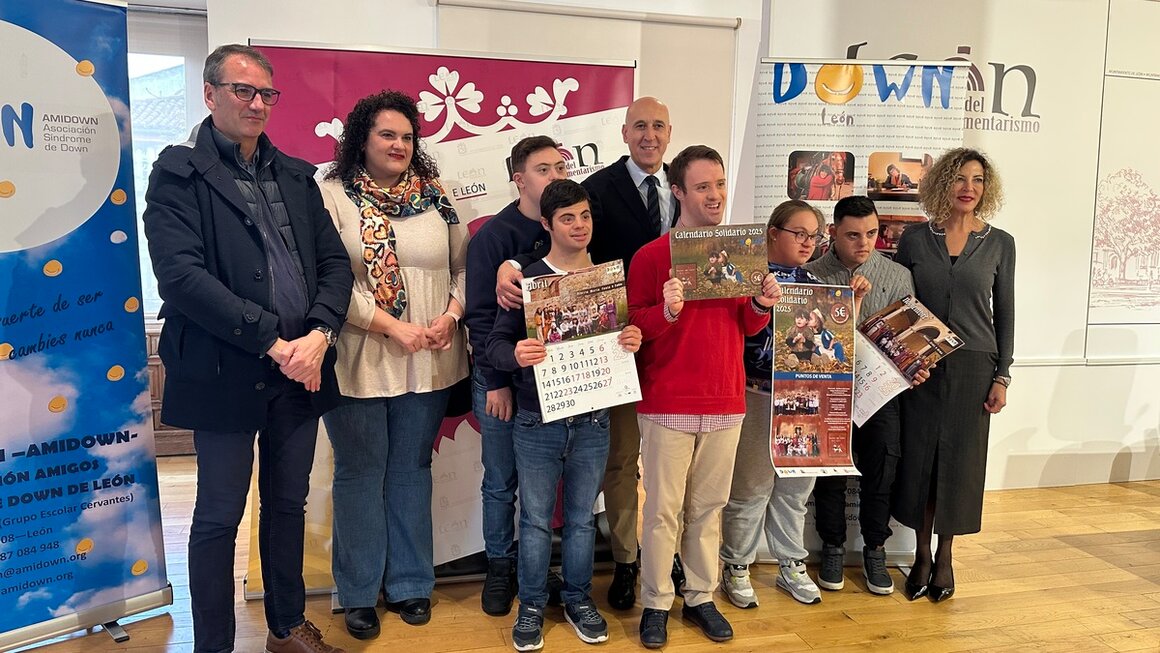 La edición número 14 del calendario solidario de la Asociación Down-León Amidown para el próximo año, 2025, busca difundir el legado del Reino de León (6)