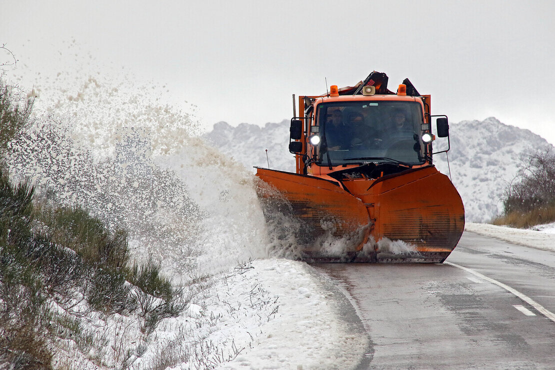 La nieve cubre la montaña de León en el puerto de Pajares. Foto: Peio García