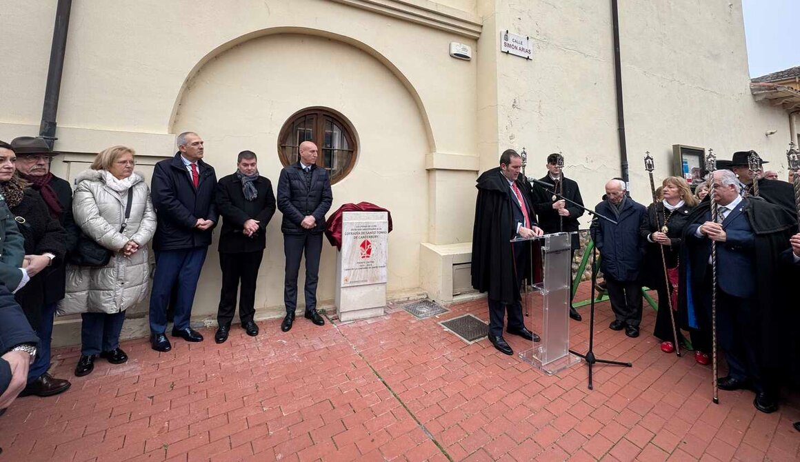 León reconoce los 400 años de la Cofradía de Santo Tomás de Canterbury de Puente Castro.