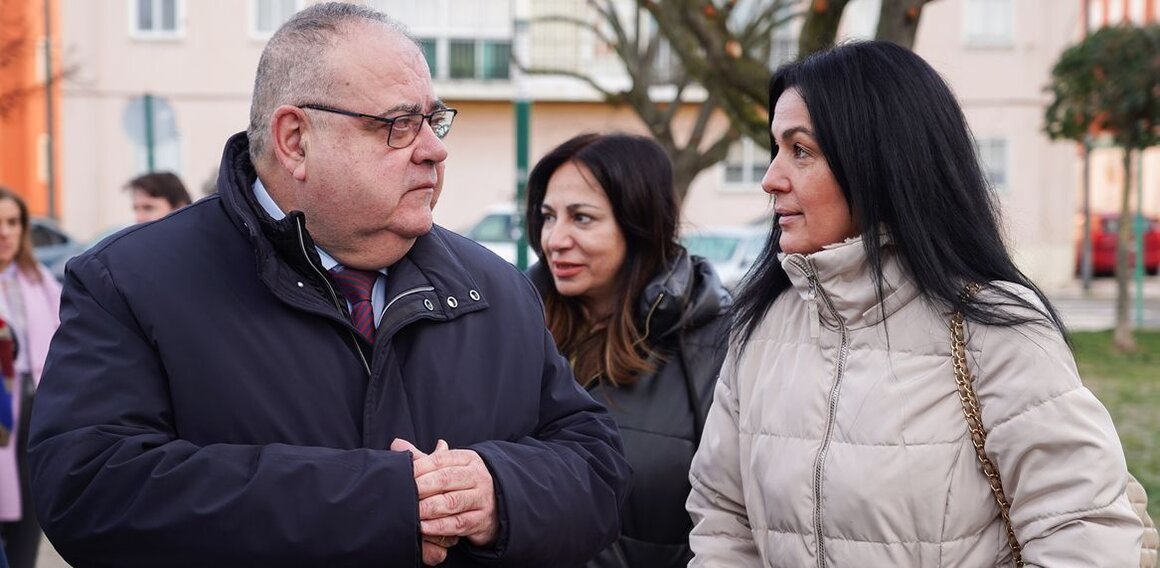 El consejero de Sanidad, Alejandro Vázquez Ramos, visita las obras de reforma del centro de salud de San Andrés del Rabanedo. Foto: Campillo.