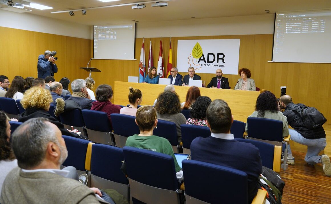 El secretario general de Reto Demográfico, Francisco Boya, acude a las Jornadas Bierzo 2030 Cubillos del Sil (León), organizadas por el Consejo Comarcal del Bierzo