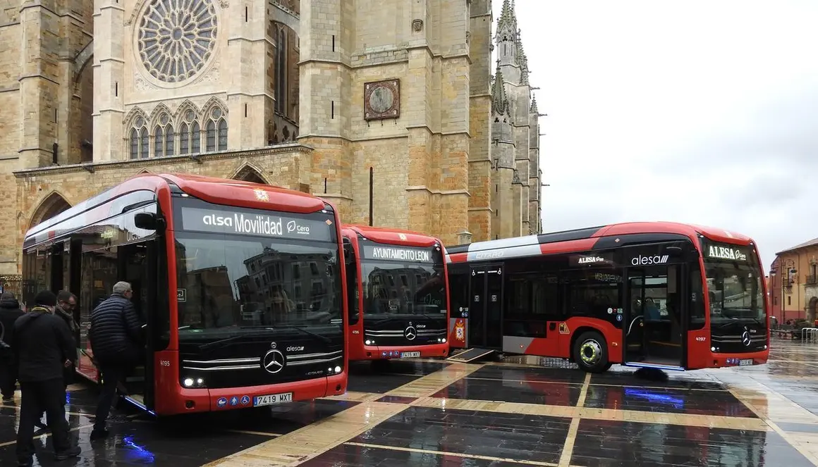 Presentación nuevos buses urbanos de León. Foto: Isabel Alonso Álvarez.