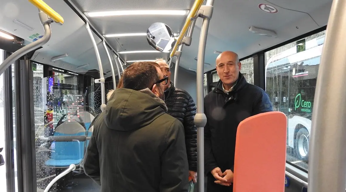 Presentación nuevos buses urbanos de León. Foto: Isabel Alonso Álvarez.