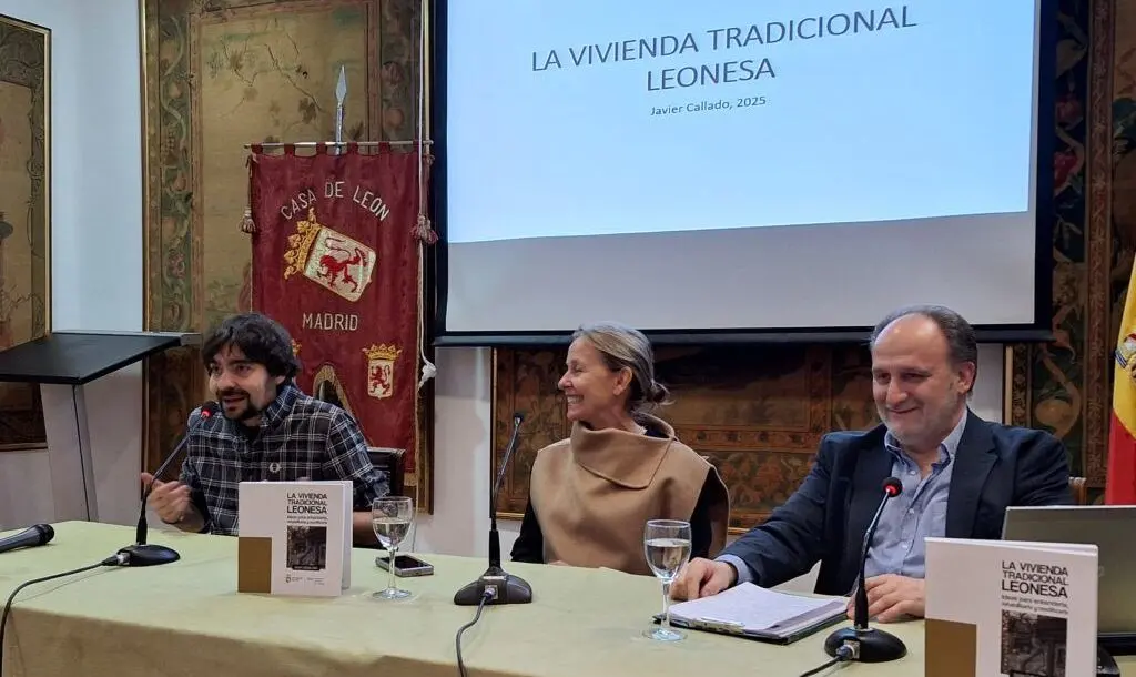 Presentación del libro "La vivienda tradicional leonesa" de Javier Callado en la Casa de León en Madrid.