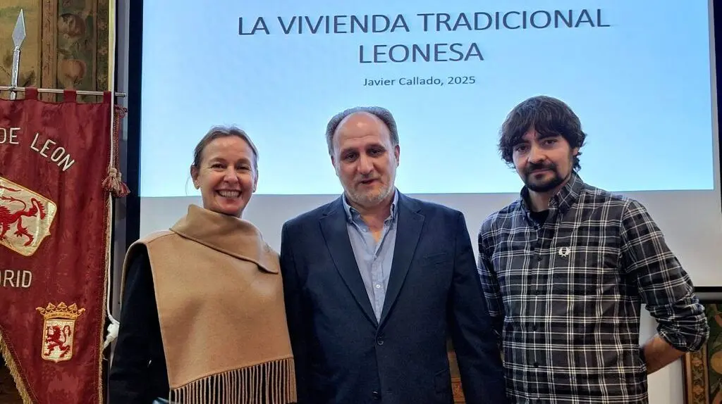 Presentación del libro "La vivienda tradicional leonesa" de Javier Callado en la Casa de León en Madrid.