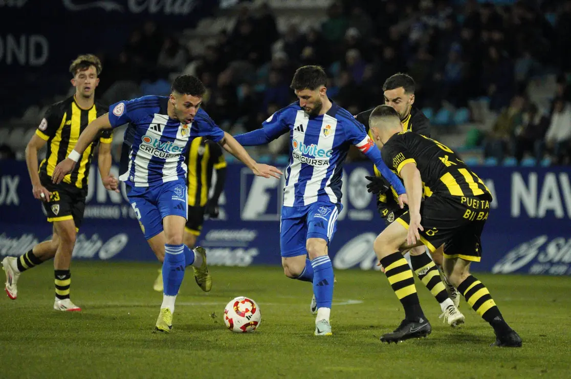 Partido de altura en El Toralín, con la Ponferradina intentando sumar ante un rival muy solvente sobre el terreno de juego.