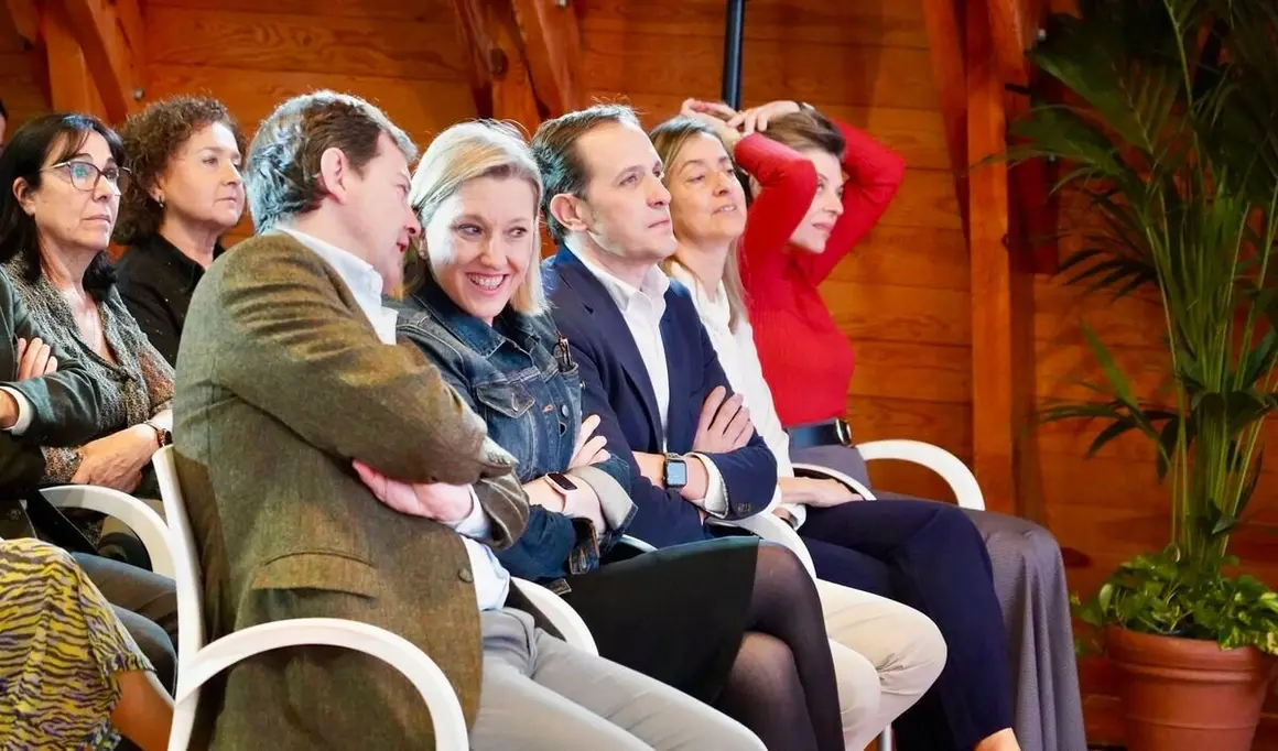 El presidente de la Junta de Castilla y León, Alfonso Fernández Mañueco, participa en el acto institucional del Gobierno Autonómico con motivo del Día Internacional de la Mujer.