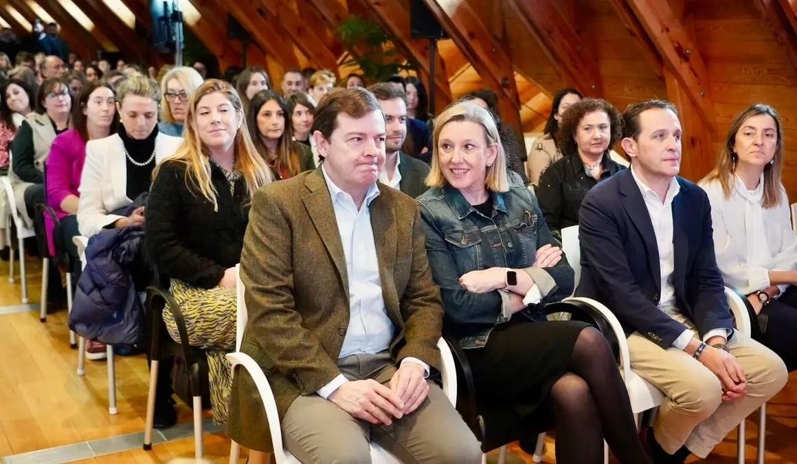 El presidente de la Junta de Castilla y León, Alfonso Fernández Mañueco, participa en el acto institucional del Gobierno Autonómico con motivo del Día Internacional de la Mujer.