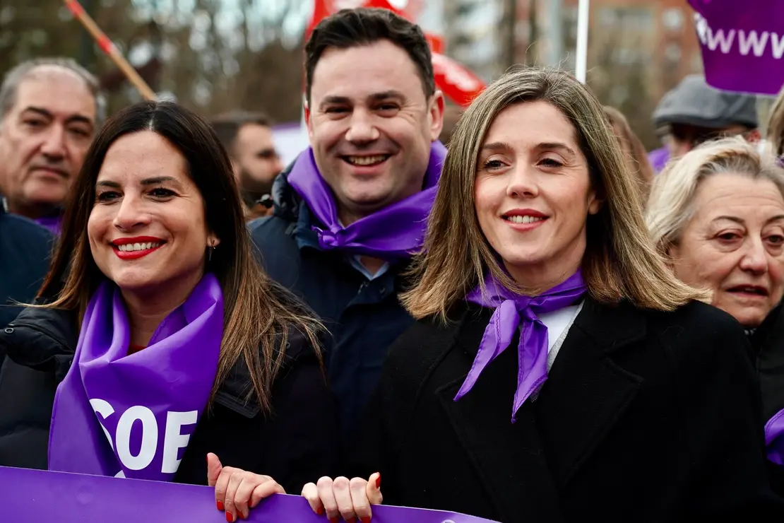 Manifestación convocada por la Comisión 8M de León en la que participa la vicesecretaria general del PSOE de Castilla y León, Nuria Rubio, y la secretaria de Igualdad del PSOE de Castilla y León, Lorena del Valle entre otras autoridades