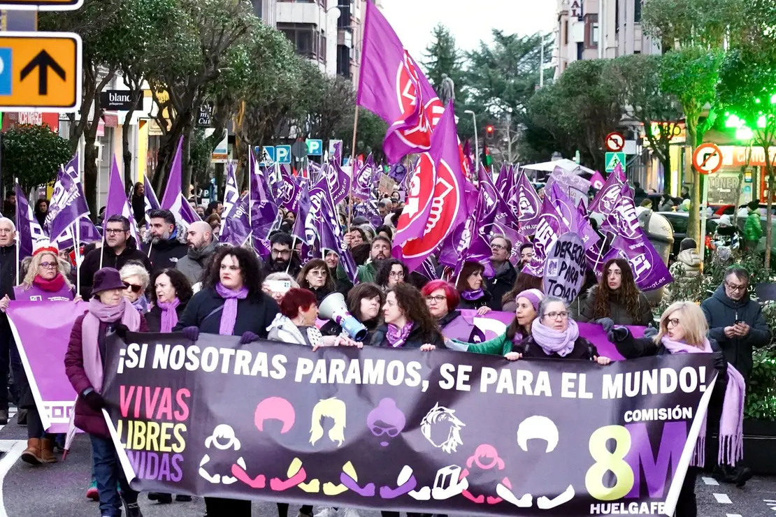 Manifestación convocada por la Comisión 8M de León en la que participa la vicesecretaria general del PSOE de Castilla y León, Nuria Rubio, y la secretaria de Igualdad del PSOE de Castilla y León, Lorena del Valle entre otras autoridades