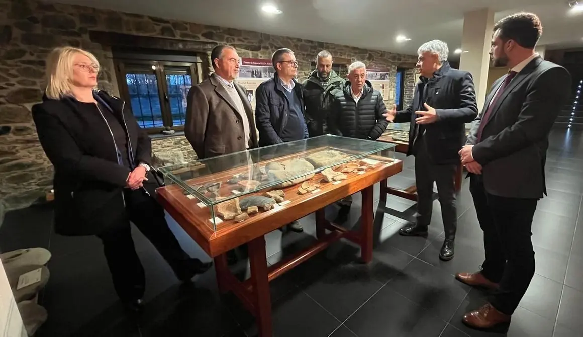 Eduardo Diego ensalza el valor del botillo en Noceda del Bierzo.6