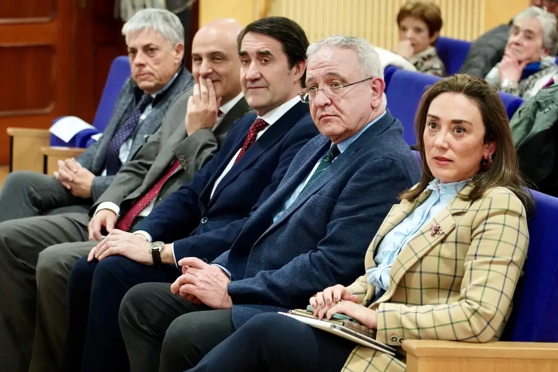 Toma de posesión de Lorena de la Fuente Ruiz como integrante de la Academia de Ciencias Veterinarias de Castilla y León (8)