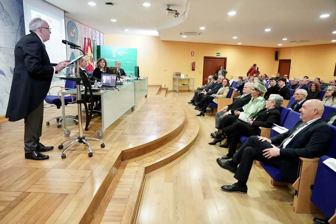 Toma de posesión de Lorena de la Fuente Ruiz como integrante de la Academia de Ciencias Veterinarias de Castilla y León (9)