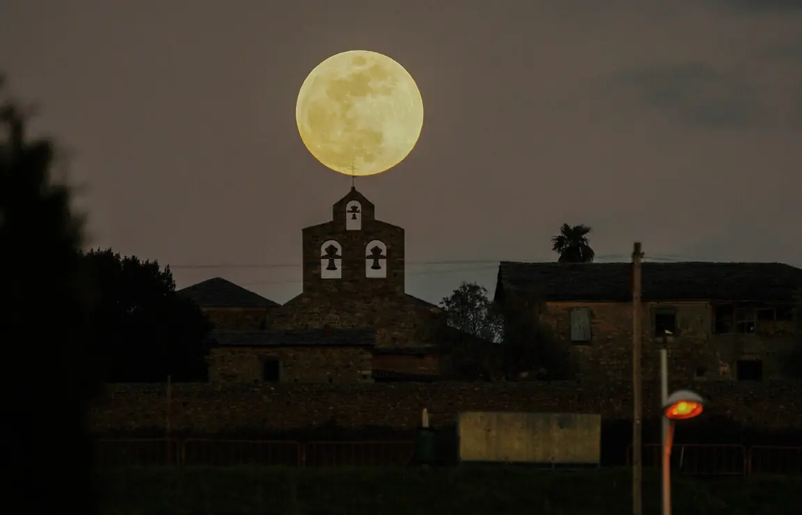 Luna de sangre sobre León (3)