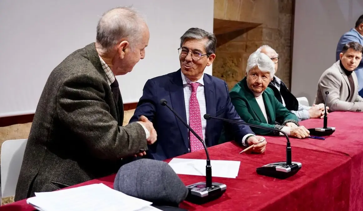 Firma de un convenio marco de colaboración entre la Fundación Octavio Álvarez Carballo y la Asociación Estación Biológica Cantábrica, con el objetivo de contribuir a solucionar o prevenir problemas y riesgos que afectan a la montaña, como el éxodo rural y sus consecuencias sociales y ambientales