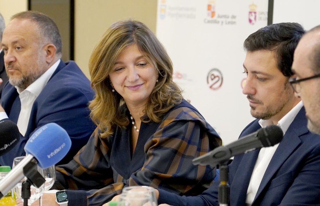 La rectora de la Universidad de León ha confirmado este martes que una parte de los alumnos de Medicina se formarán en El Bierzo. Foto: César Sánchez