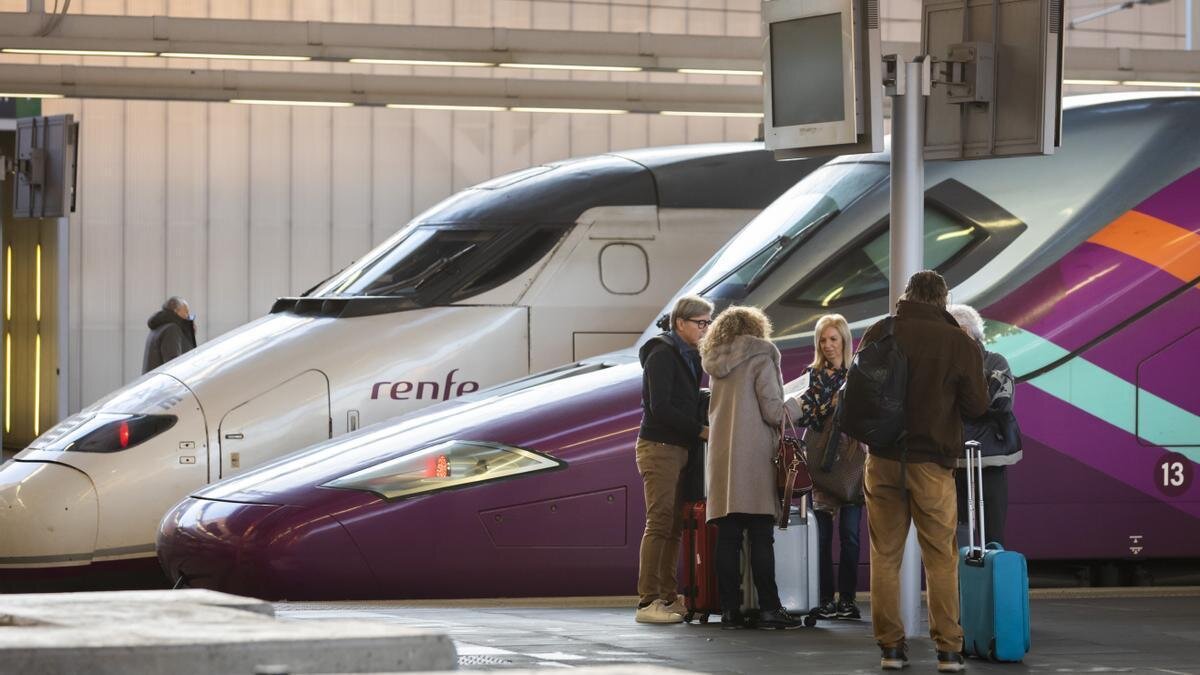 Renfe recupera las frecuencias con Valencia desde Madrid tras las grandes obras de recuperación realizadas por Adif.