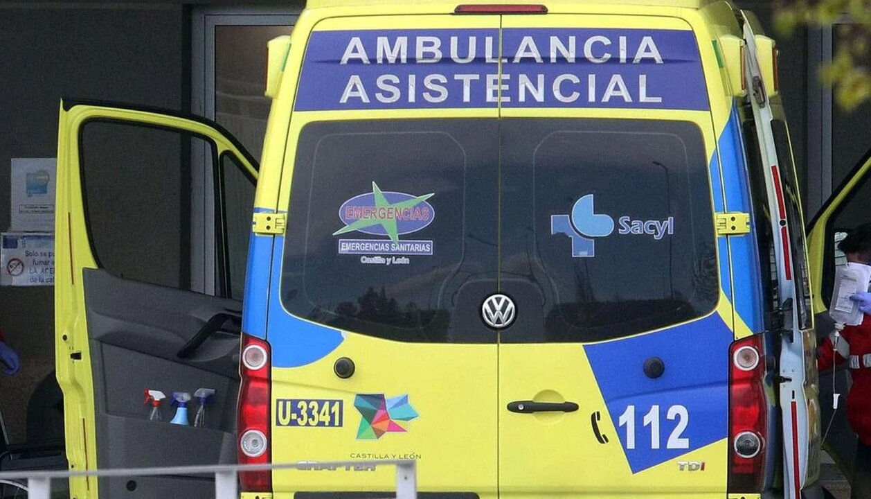 Imagen de una ambulancia de Emergencias Sacyl.