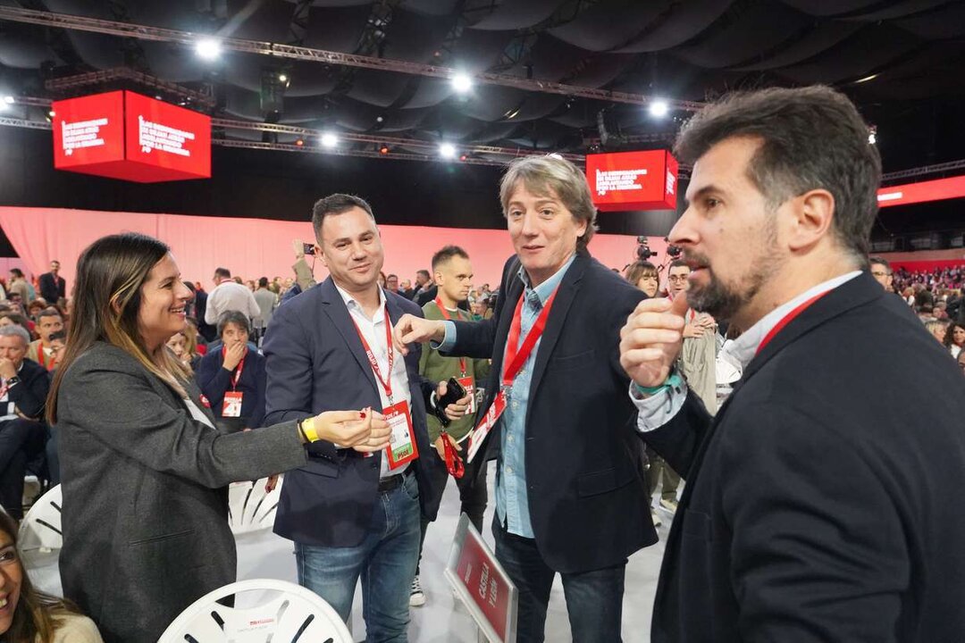 (I a D) Nuria Rubio, Cendón y Carlos Martínez junto al secretario general del PSCyL, Luis Tudanca, en la inauguración del 41 Congreso Federal del PSOE.