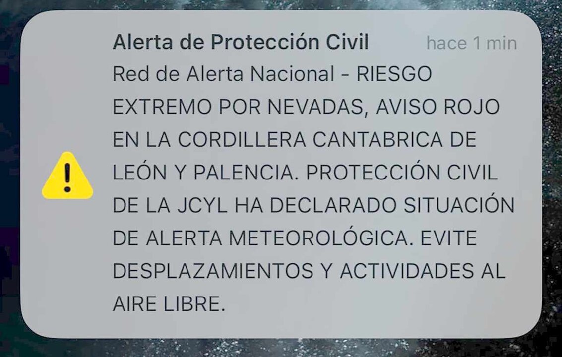 La Junta de Castilla y León ha enviado una alerta a los móviles de León y Palencia por “riesgo extremo” de nevadas a través del sistema ES-ALERT ante la activación del aviso rojo.