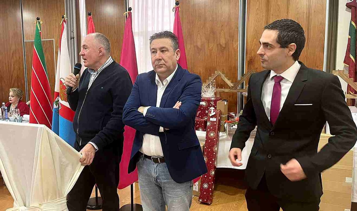 UPL celebra su tradicional comida de Navidad felicitándose por su momento político.