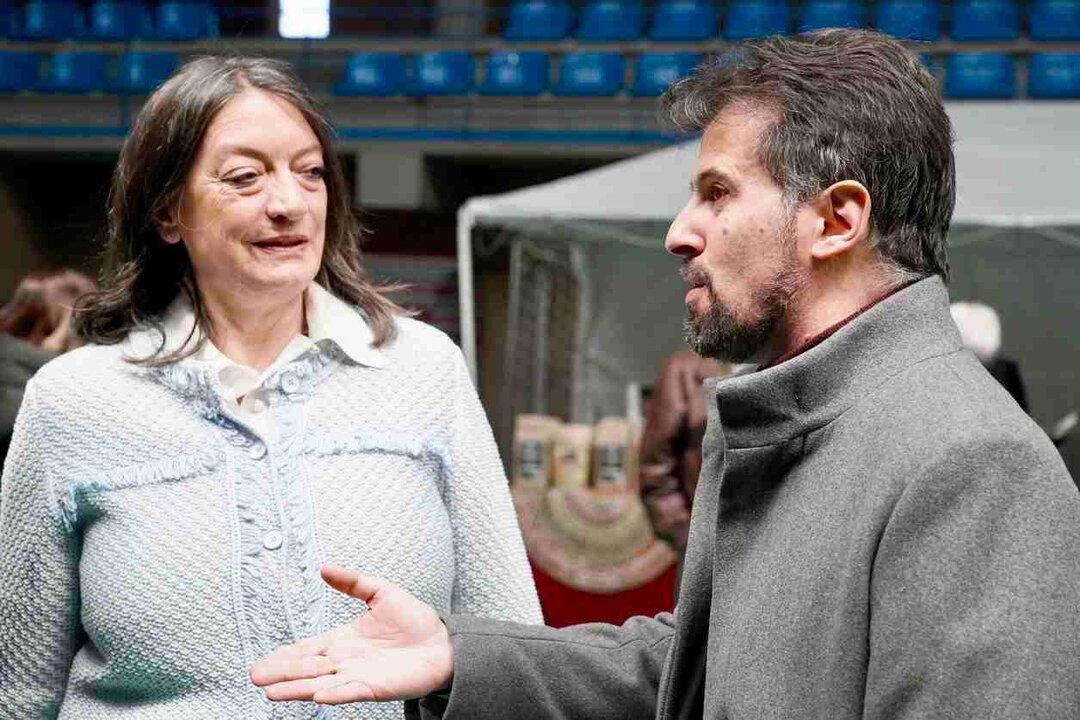 El secretario general del Partido Socialista de Castilla y León, Luis Tudanca, acude a la entrega del Premio ‘Mujer emprendedora CIAMIvq'' en el marco de la XIII Feria de Emprendedoras de Villaquilambre. Foto: Campillo