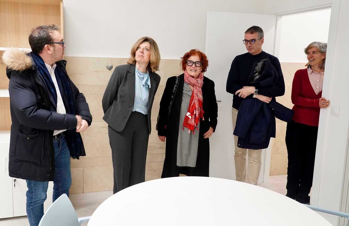 La directora general de la Mujer, Victoria Moreno, inaugura el Centro de Atención a Víctimas de Agresiones Sexuales ''Atiendo'' de la capital leonesa. Foto: Campillo