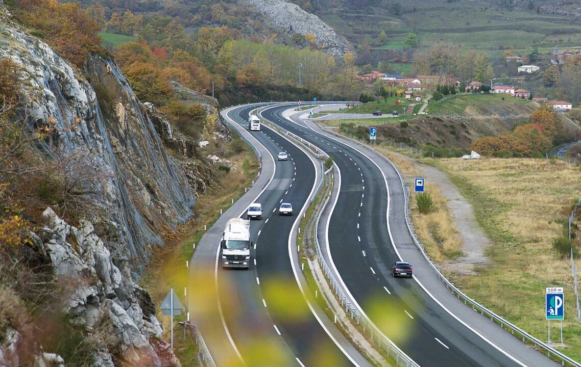 Imagen de la autopista del Huerna AP-66.