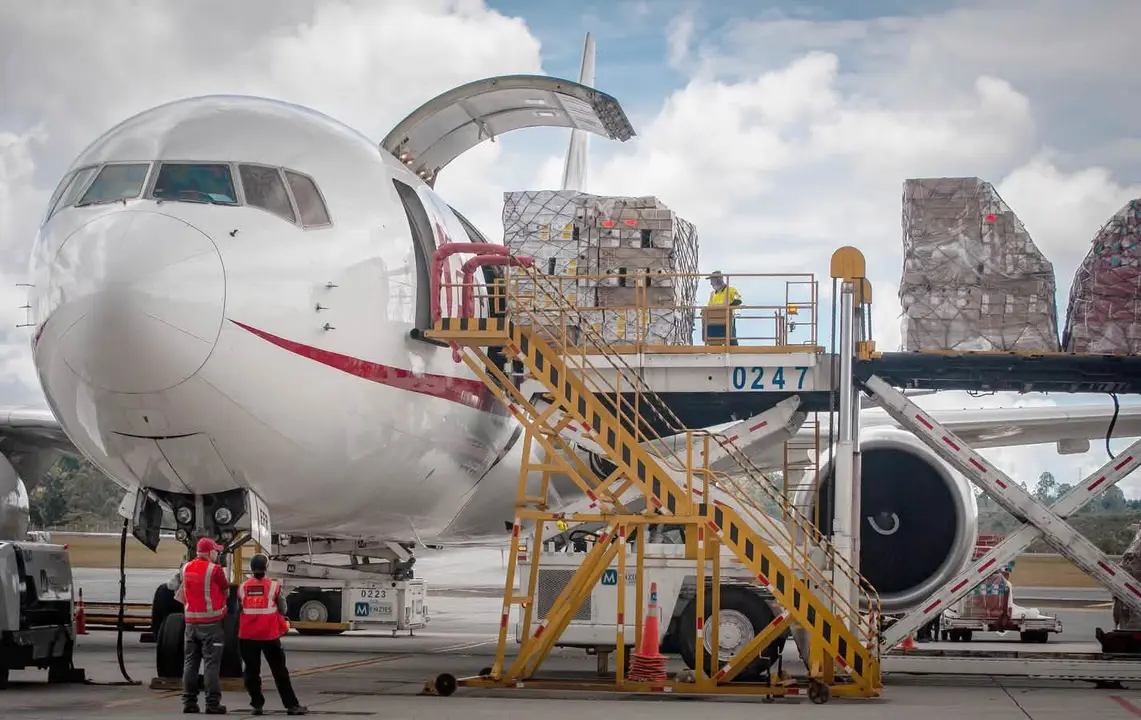 ‘Más vuelos’ exige al Gobierno que invierta 43,6 millones de euros en una terminal de carga para el aeropuerto de León.