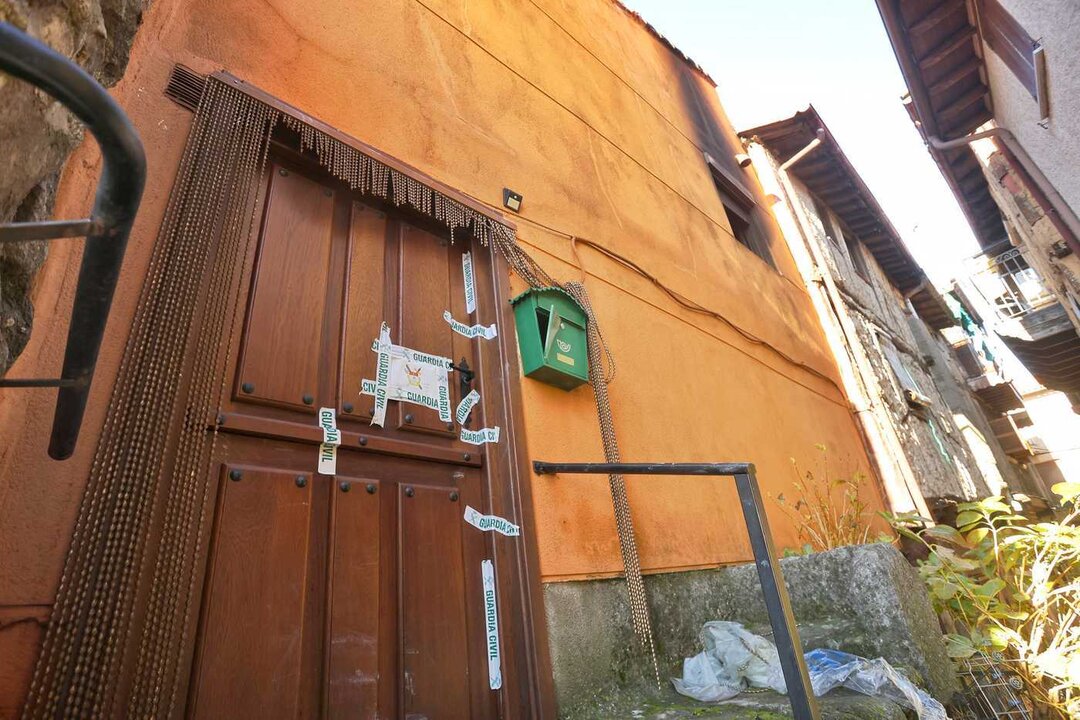 Fallecen un padre y su hijo durante el incendio de una vivienda en Miranda del Castañar (Salamanca).