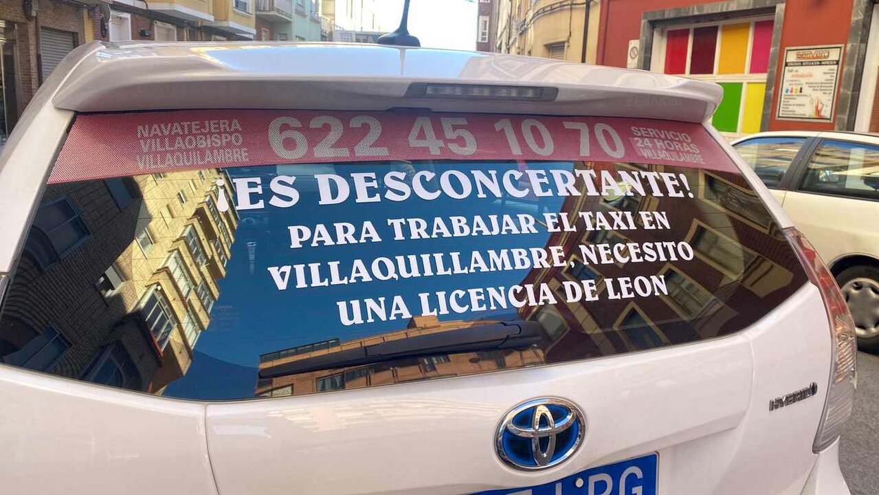 La 'guerra del taxi' es visible en los vehículos públicos en Villaquilambre.