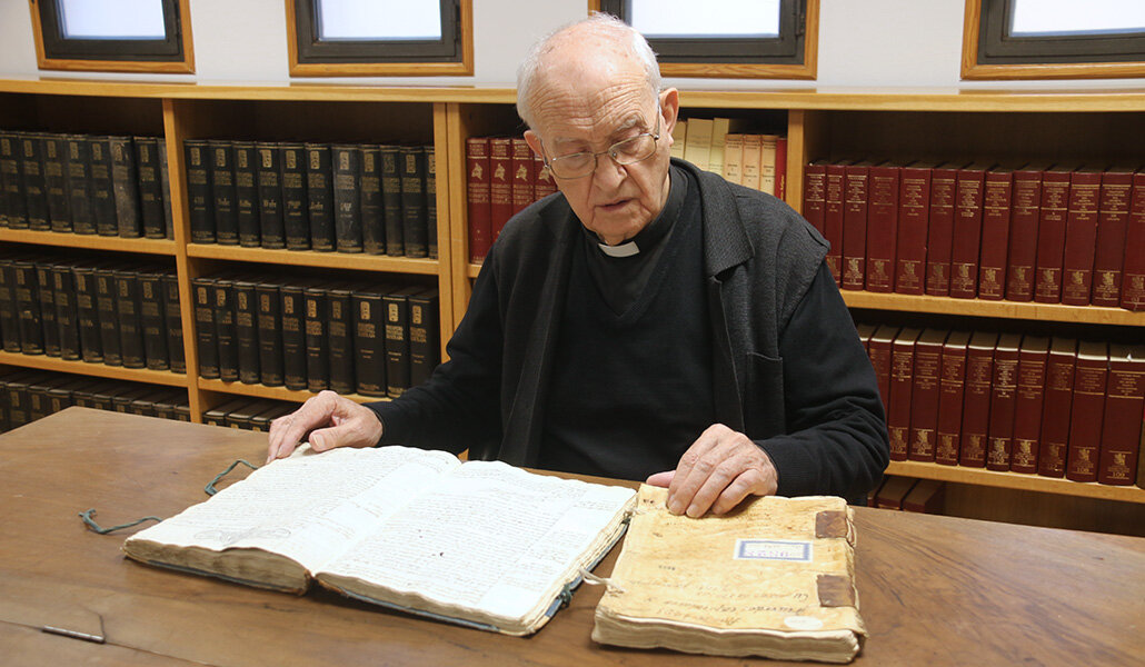 Manuel Pérez Recio, director de Archivos de la Catedral de León. Fotografía de Iván Guerrero Llanos