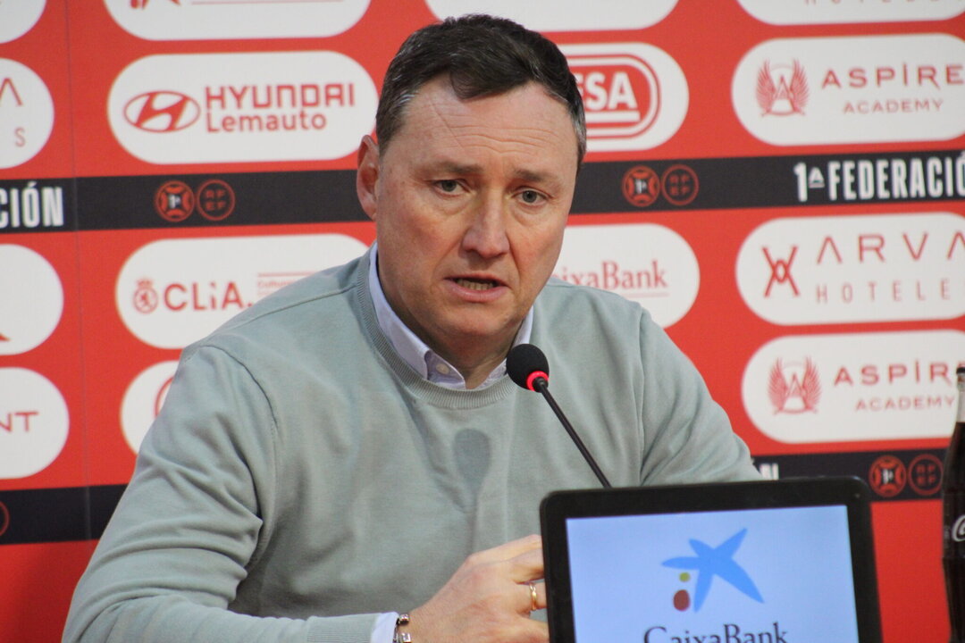 Raúl Llona, durante la rueda de prensa de este viernes.