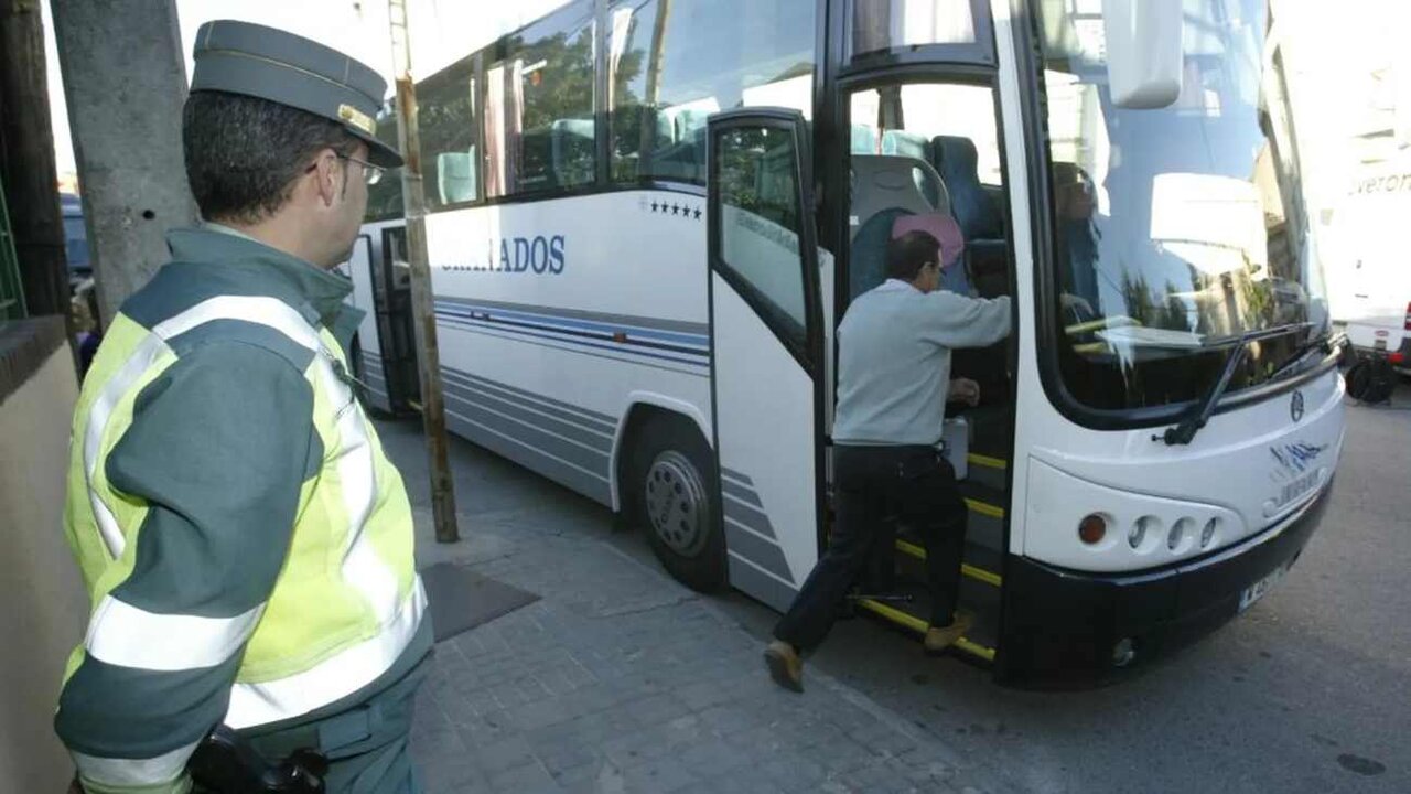 La Dirección General de Tráfico (DGT) pone en marcha, desde hoy y hasta el próximo viernes, una nueva campaña especial de vigilancia y control centrada en el transporte escolar dada la importancia que tiene la seguridad vial en el transporte de viajeros en general.