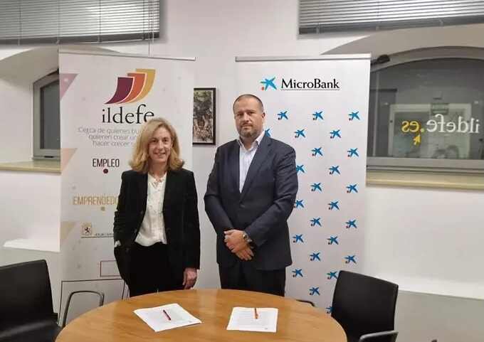 Microbank y el Instituto Leonés de Desarrollo Económico, Formación y Empleo del Ayuntamiento de León rubricaron un convenio destinado a facilitar la financiación demproyectos empresariales a través de microcréditos.