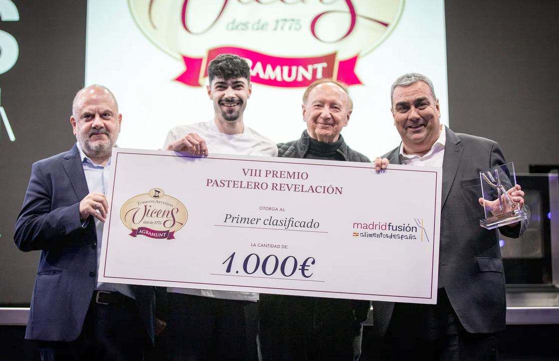 El ponferradino Luis Fernández es el ganador de la séptima edición del Premio Pastelero Revelación de Madrid Fusión Alimentos de España.