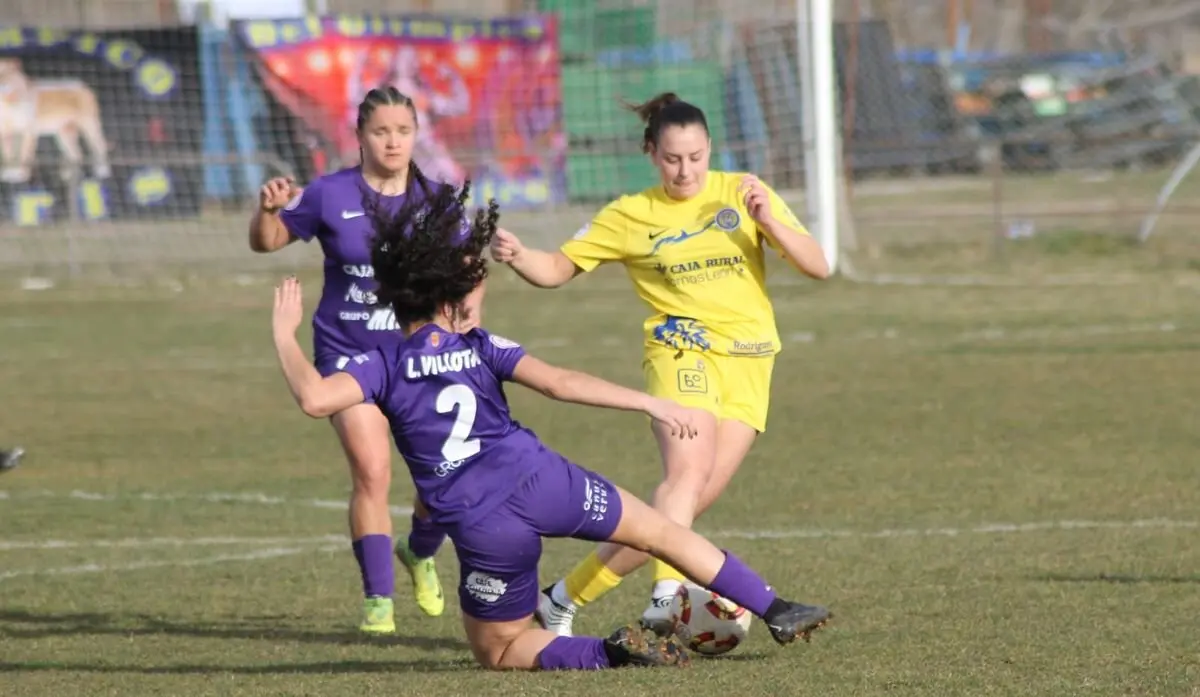 Encuentro entre la Bovedana y el Olímpico femenino. Foto: Aroa Caño.