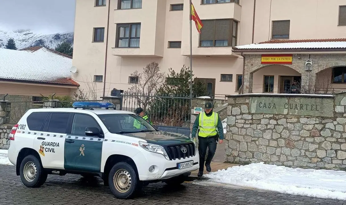 Imagen de una patrulla de la Guardia Civil de Riaño.