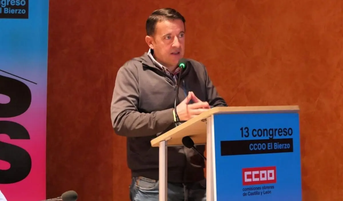 Roberto Echegaray, secretario comarcal del sindicato, en su comparecencia durante el 13 congreso de CCOO El Bierzo.