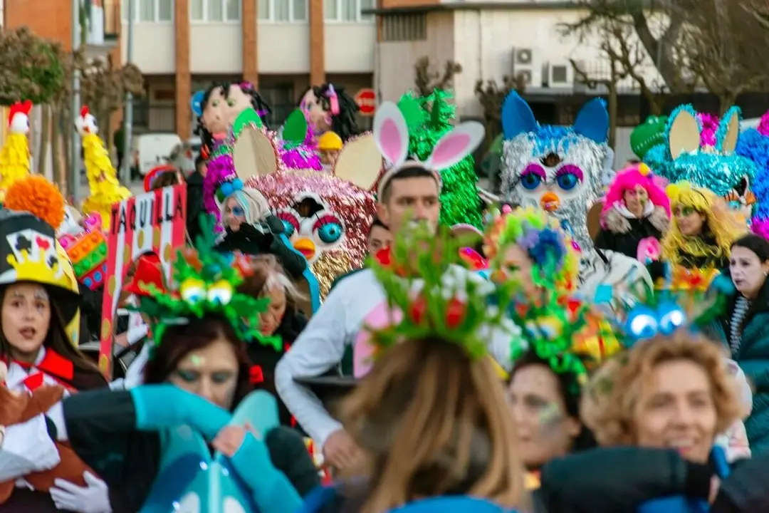 La Virgen del Camino se viste de Carnaval.