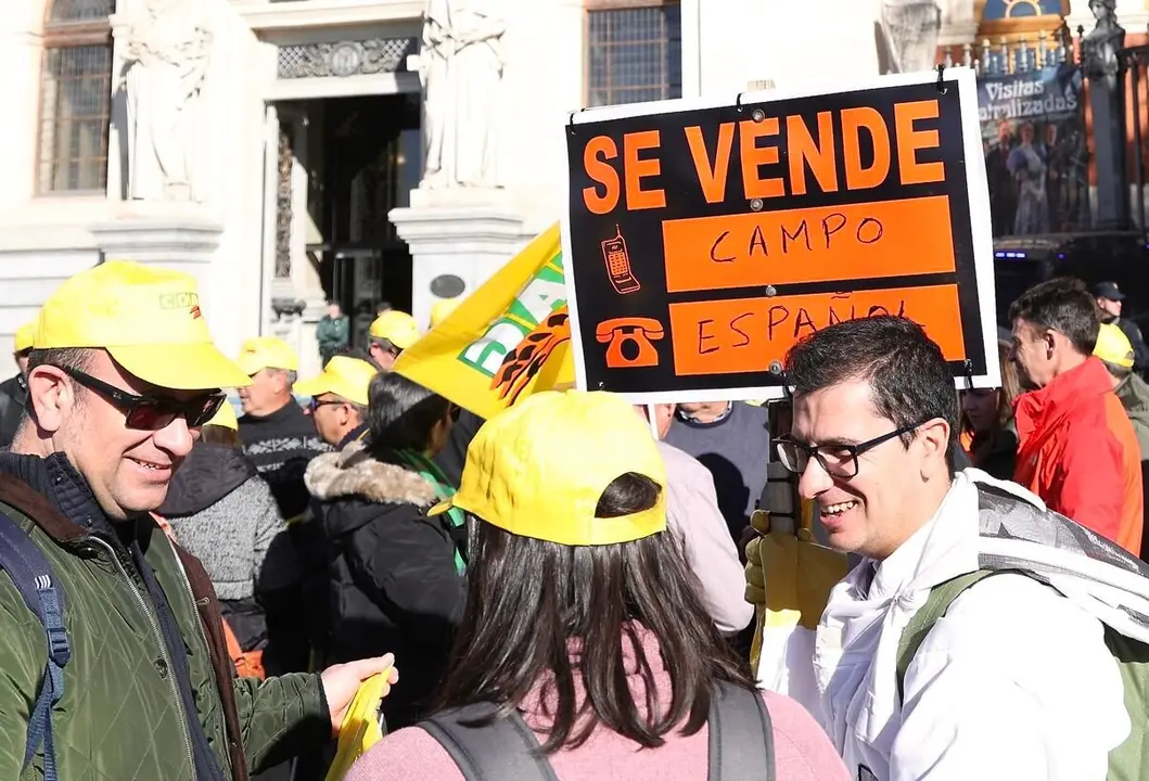 Agricultores y ganaderos protestan en Madrid contra el acuerdo de comercio de Mercosur. Foto: Juan Lázaro.