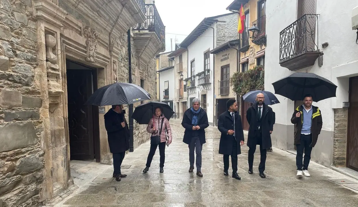 La Junta finaliza la restauración de la Calle del Agua de Villafranca del Bierzo tras invertir un millón de euros.