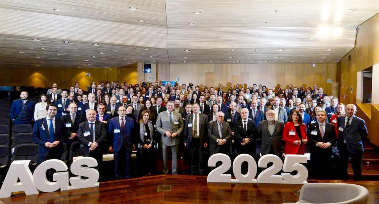 Foto Asamblea General de Socios de Empresa Familiar.