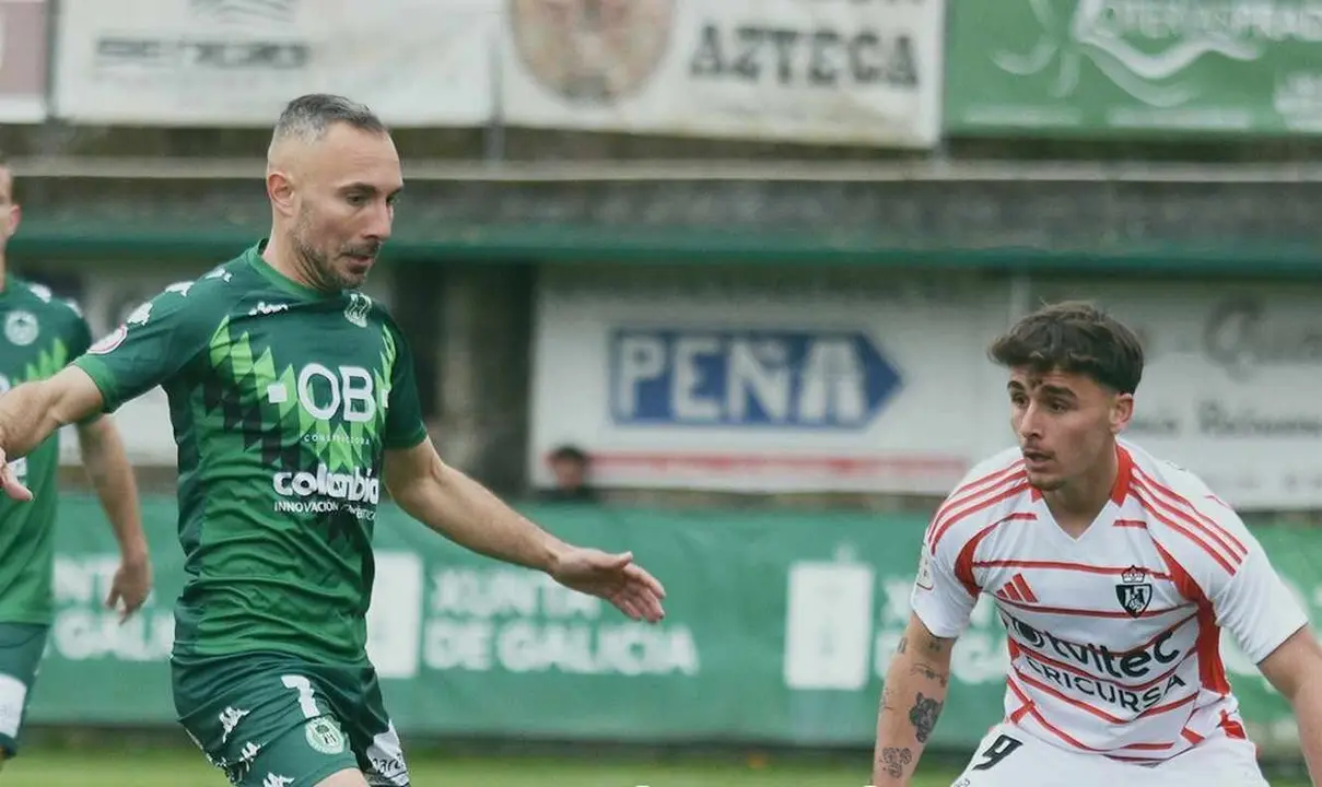 La Ponferradina suma tres puntos clave que le acercan a seis de la Cultural. El equipo berciano vive su mejor momento.